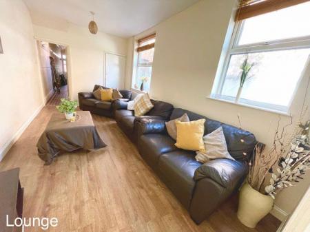 4 bedroom Property to let in Briton Street, Leicester