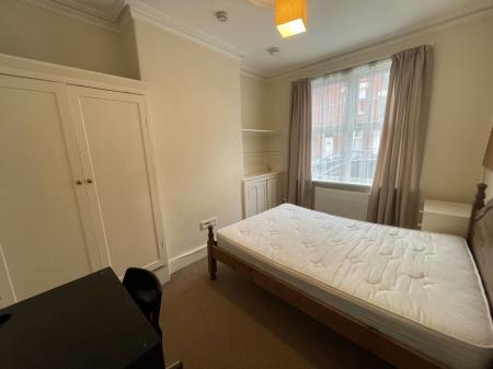 3 bedroom Property to let in Montague Road, Leicester