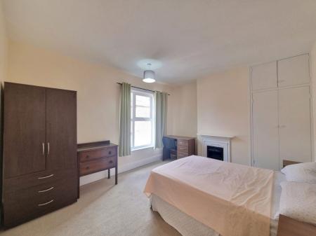 3 bedroom Property to let in Hartopp Road, Leicester