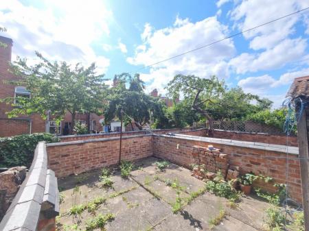 3 bedroom Property to let in Hartopp Road, Leicester