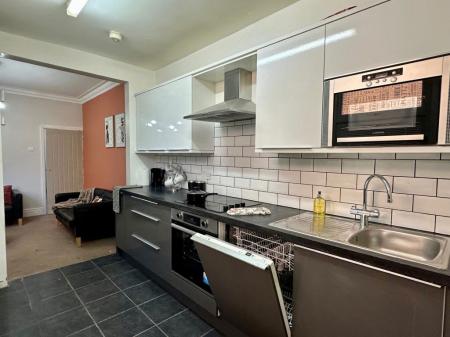 4 bedroom Property to let in Gaul Street, Leicester