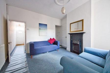 4 bedroom Property to let in Avenue Road Extension, Leicester