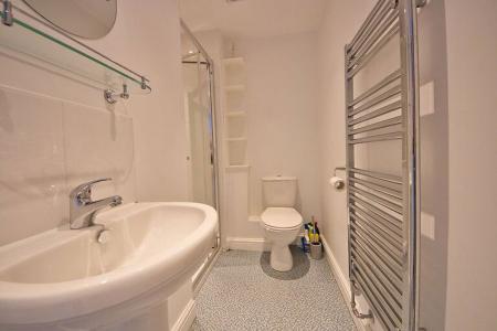 4 bedroom Property to let in Avenue Road Extension, Leicester