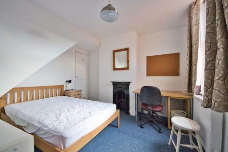 4 bedroom Property to let in Avenue Road Extension, Leicester