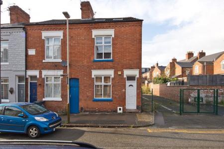 4 bedroom Property to let in Avenue Road Extension, Leicester