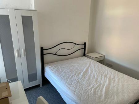 4 bedroom Property to let in College Avenue, Leicester