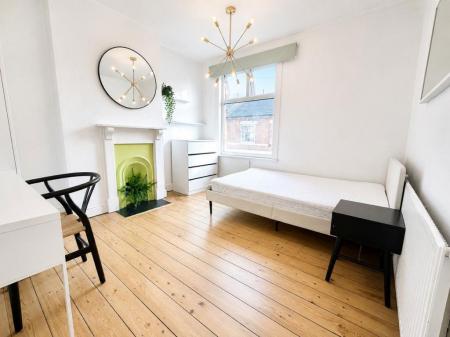 4 bedroom Property to let in Hartopp Road