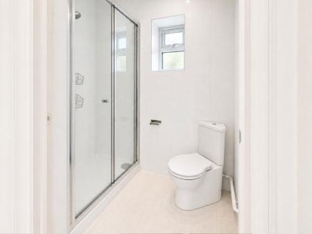 4 bedroom Property to let in Hartopp Road
