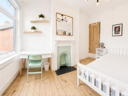 4 bedroom Property to let in Hartopp Road