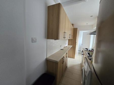 4 bedroom Property to let in Mundella Street, Leicester