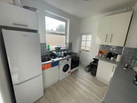4 bedroom Property to let in Filbert Street East, Leicester