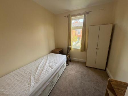 4 bedroom Property to let in Lytton Road, Leicetser