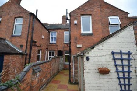 2 bedroom Property to let in Clarendon Park Road, Leicester