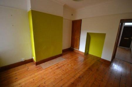 2 bedroom Property to let in Clarendon Park Road, Leicester