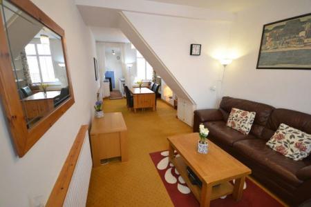 2 bedroom Property to let in West Avenue, Leicester