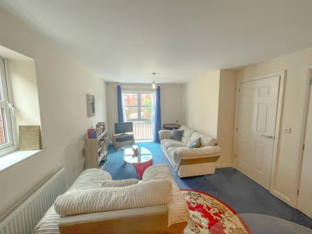 2 bedroom Apartment for sale in Knighton Lane, Leicester