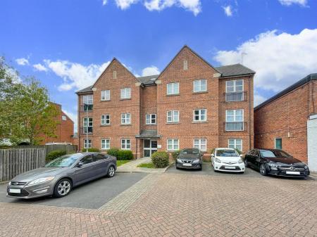 2 bedroom Apartment for sale in Knighton Lane, Leicester
