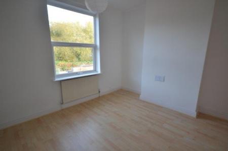 2 bedroom Terraced House for sale in Boundary Road, Aylestone, Leicester