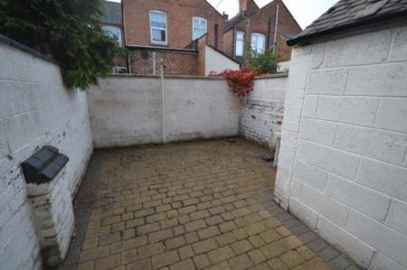 2 bedroom Terraced House for sale in Boundary Road, Aylestone, Leicester