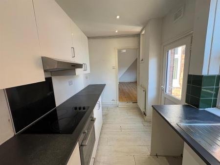 2 bedroom Terraced House for sale in Boundary Road, Aylestone, Leicester