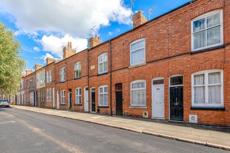 2 bedroom Terraced House for sale in Avenue Road Extension, Leicester