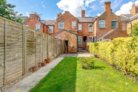 2 bedroom Terraced House for sale in Avenue Road Extension, Leicester