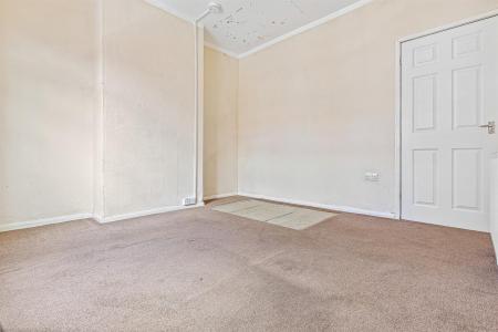 2 bedroom Terraced House for sale in Avenue Road Extension, Leicester