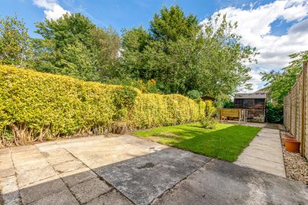 2 bedroom Terraced House for sale in Avenue Road Extension, Leicester
