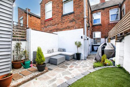 2 bedroom Terraced House for sale in Richmond Road, Leicester