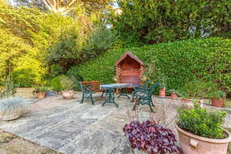 2 bedroom Flat for sale in Stoneygate Court, Leicester