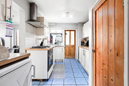 3 bedroom End of terrace house for sale in Knightsbridge Road, Glen Parva, Leicester