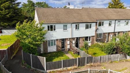 3 bedroom End of terrace house for sale in Knightsbridge Road, Glen Parva, Leicester