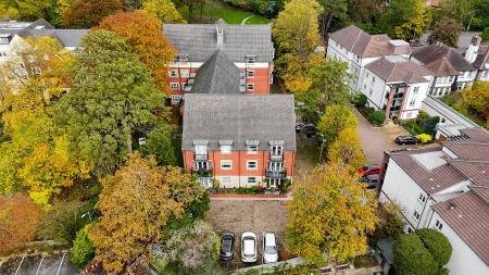 2 bedroom Apartment for sale in Stoneleigh, Knighton Park Road, Leicester