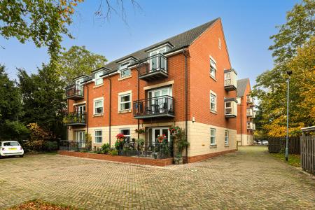 2 bedroom Apartment for sale in Stoneleigh, Knighton Park Road, Leicester