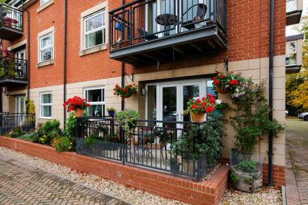 2 bedroom Apartment for sale in Stoneleigh, Knighton Park Road, Leicester