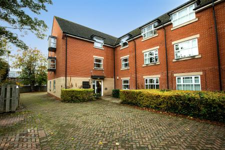 2 bedroom Apartment for sale in Stoneleigh, Knighton Park Road, Leicester