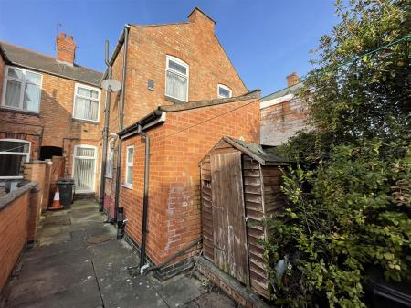 3 bedroom Terraced House for sale in Chepstow Road, Leicester