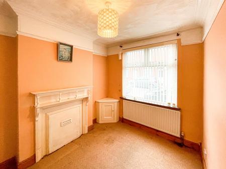 3 bedroom Terraced House for sale in Chepstow Road, Leicester