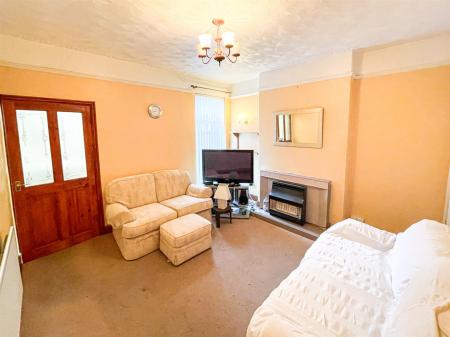 3 bedroom Terraced House for sale in Chepstow Road, Leicester