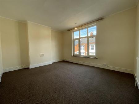 3 bedroom Terraced House for sale in Lorne Road, Leicester