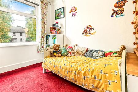 3 bedroom Semi-detached house for sale in Knighton Lane East, Leicester