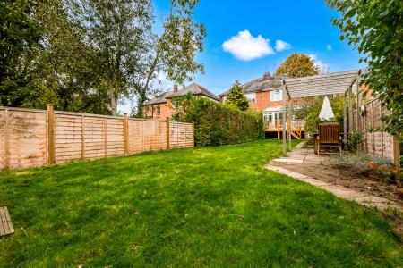 3 bedroom Semi-detached house for sale in Knighton Lane East, Leicester