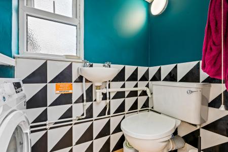 3 bedroom Semi-detached house for sale in Knighton Lane East, Leicester