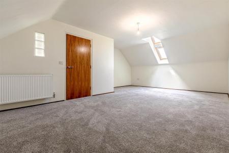 3 bedroom Semi-detached house for sale in The Dell, Evington