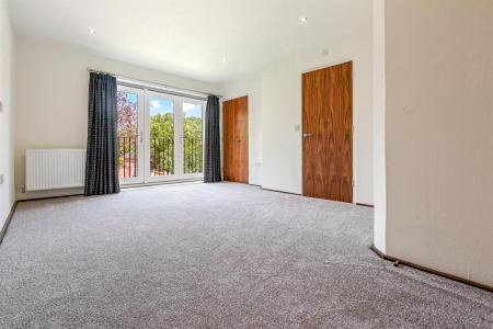 3 bedroom Semi-detached house for sale in The Dell, Evington