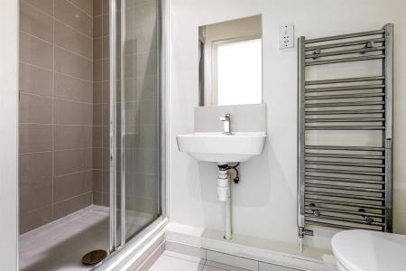 3 bedroom Semi-detached house for sale in The Dell, Evington