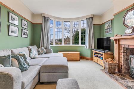 4 bedroom Semi-detached house for sale in Uplands Road, Oadby, Leicester