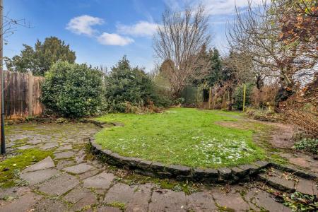 4 bedroom Semi-detached house for sale in Uplands Road, Oadby, Leicester