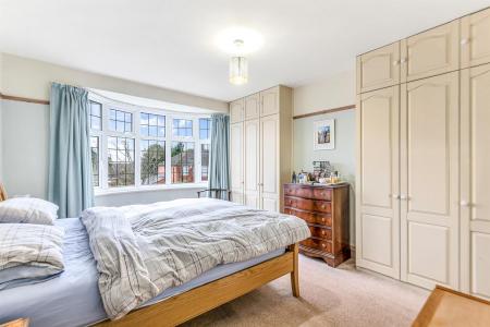 4 bedroom Semi-detached house for sale in Uplands Road, Oadby, Leicester