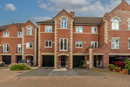 Elm Tree Court, Leicester
